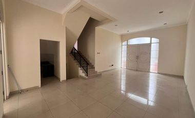 Dijual/Disewa Rumah Green Lake City Boulevard Siap Huni Harga Murah