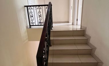 Dijual/Disewa Rumah Green Lake City Boulevard Siap Huni Harga Murah