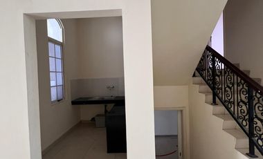 Dijual/Disewa Rumah Green Lake City Boulevard Siap Huni Harga Murah