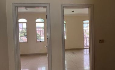 Dijual/Disewa Rumah Green Lake City Boulevard Siap Huni Harga Murah