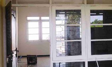 Dikontrakkan rumah tinggal cocok untuk usaha, office dan mess