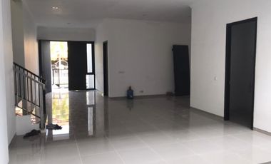 DiSewakan Rumah Graha Sampoerna Wiyung siap huni Dekat Pakuwon Mall