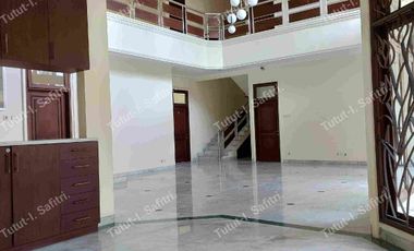 Di SEWAKAN RUMAH / KANTOR dengan KOLAM RENANG di DHARMAWANGSA, Cipete Utara Jaksel (dekat MRT) BEBAS BANJIR