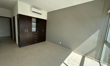 Venta de penthouse de 3 recámaras, en Torre Atlántida, Vía Montejo.