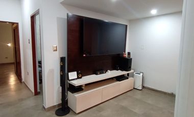 Se Vende Amplio Departamento En Primer Piso - Salamanca De Monterrico