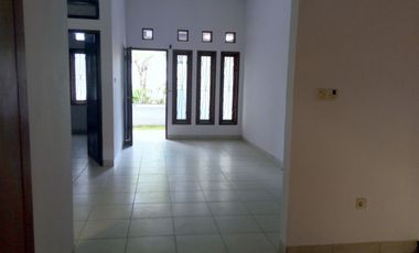 Rumah disewakan/dikontrakan di Komplek Margahayu Raya Soekarno Hatta Bandung