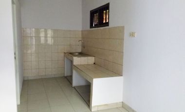 Rumah disewakan/dikontrakan di Komplek Margahayu Raya Soekarno Hatta Bandung