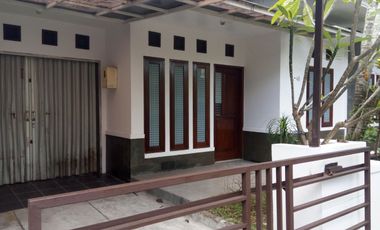 Rumah disewakan/dikontrakan di Komplek Margahayu Raya Soekarno Hatta Bandung
