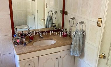 Leon Propiedades vende hermosa parcela con casa en Sector Zapata, Curacaví.