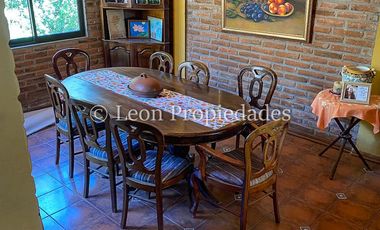 Leon Propiedades vende hermosa parcela con casa en Sector Zapata, Curacaví.
