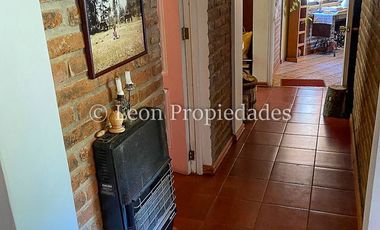 Leon Propiedades vende hermosa parcela con casa en Sector Zapata, Curacaví.