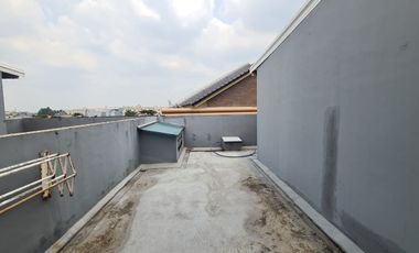Ruko Green Lake City Depan Grand Lucky Dijual Harga Sangat Murah Siap Huni Lokasi Strategis