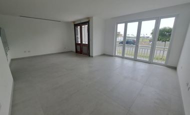 VENTA DE CAS EN URB. AIRES NORTE - SAMBORONDON