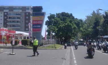 super. strategis.  pas. keluar. toll. pasteur.   2. kt.   bisa. sewaiin. ga. pernah. kosong.  income. harian. mingguan tahunan.    full. fasilitas