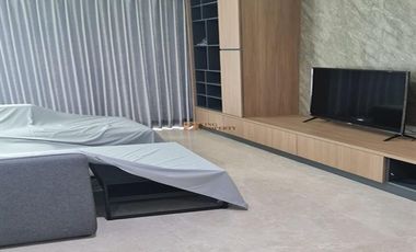Lux Mewah Dijual 4BR Furnish Akses Kolam Renang, Jacuzzi, Gym Dekat ke Lippo Mall Puri, Puri Indah Mall Apartemen ST Moritz