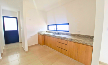 Casa en Venta, 3 Recamaras, Priv. Camelia, Sitpach, Yucatán.