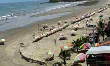 vendo de oportunidad macro lote 4000 metros cuadrados en montañita