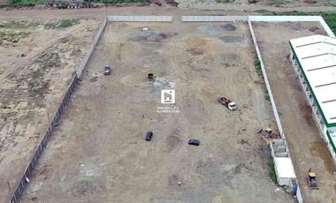 ALQUILER MACROLOTE EN AV. FERROVIARIA