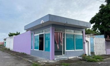 Se Vende Casa En Fracc. GeoVillas Los Pinos En Esquina !!!!