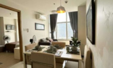 1 BEDROOM CONDO UNIT | FULLY FURNISHED  Private card-access elevator for security and privacy (one of the selling point of this unit) with Makati Skyl