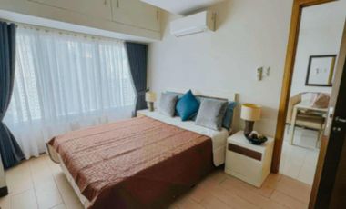 1 BEDROOM CONDO UNIT | FULLY FURNISHED  Private card-access elevator for security and privacy (one of the selling point of this unit) with Makati Skyl