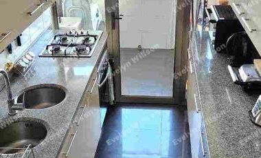 Se vende excelente departamento, ubicación privilegiada!!