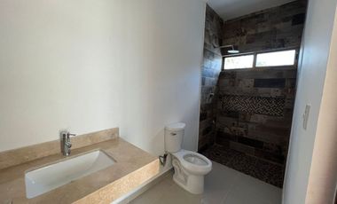 IMPRESIONANTE CASA EN CONKAL 4 RECAMARAS