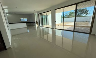 IMPRESIONANTE CASA EN CONKAL 4 RECAMARAS