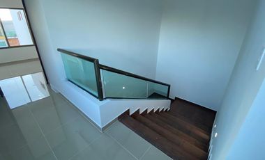 IMPRESIONANTE CASA EN CONKAL 4 RECAMARAS