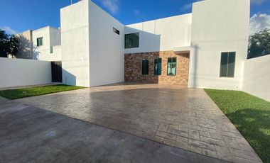 IMPRESIONANTE CASA EN CONKAL 4 RECAMARAS