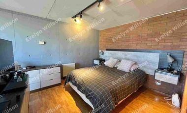 Se vende departamento duplex, excelente ubicación!