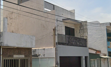 Aprovecha Casa Remate en Ricardo Flores Magón, Veracruz