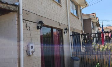 Casa en Cavas de la Viña, San Bernardo – estilo, calidez y gran terreno para disfrutar