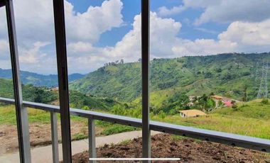 fina de 40.000m2 en la vereda Planadas a 15 mins de pereira