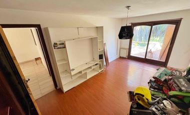 CASA EN VENTA BARRIO LA FLORIDA 5 AMBIENTES CON PISCINA APTO CREDITO ACEPTA PERMUTA.