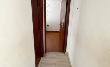 CASA EN VENTA BARRIO LA FLORIDA 5 AMBIENTES CON PISCINA APTO CREDITO ACEPTA PERMUTA.