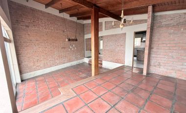 Vendo casa estilo rustico en Casuarinas Sur