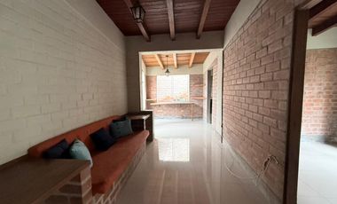 Vendo casa estilo rustico en Casuarinas Sur