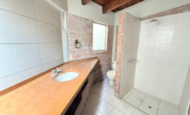 Vendo casa estilo rustico en Casuarinas Sur