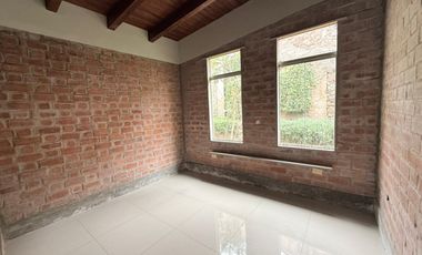 Vendo casa estilo rustico en Casuarinas Sur