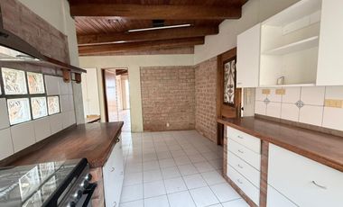 Vendo casa estilo rustico en Casuarinas Sur