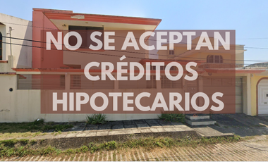CASA EN VENTA DE RECUPERACION HIPOTECAARIA EN PUERTO MEXICO COATZACOALCOS VERACRUZ CON SNETENCIA EN FIRME