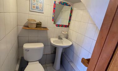 Amplia Propiedad De 3 Pisos, Ideal Para Familia 5d, 6b Y 2e.