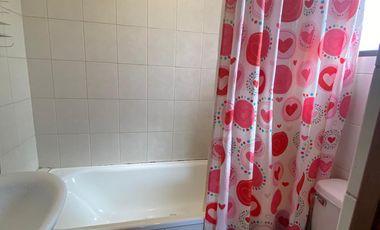 Amplia Propiedad De 3 Pisos, Ideal Para Familia 5d, 6b Y 2e.