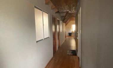 Amplia Propiedad De 3 Pisos, Ideal Para Familia 5d, 6b Y 2e.