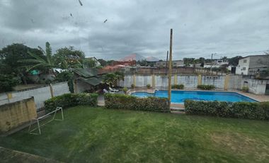 Casa en Venta Tonsupa, El Comercio y calle Quinta. Con piscina y área de BBQ