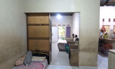 Murah, Rumah Dijual: Dekat Jl. Tengku Bey