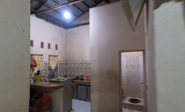 Murah, Rumah Dijual: Dekat Jl. Tengku Bey