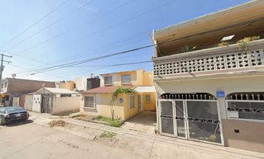 🏠 Casa en recuperación bancaria – Av. Vista Hermosa 515, Hacienda El Refugio, Gómez Palacio, Dgo.