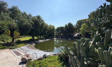 VENTA DE DEPARTAMENTO CON GYM ALBERCA Y VISTA AL CAMPO DE GOLF EN BALVANERA QUERÉTARO